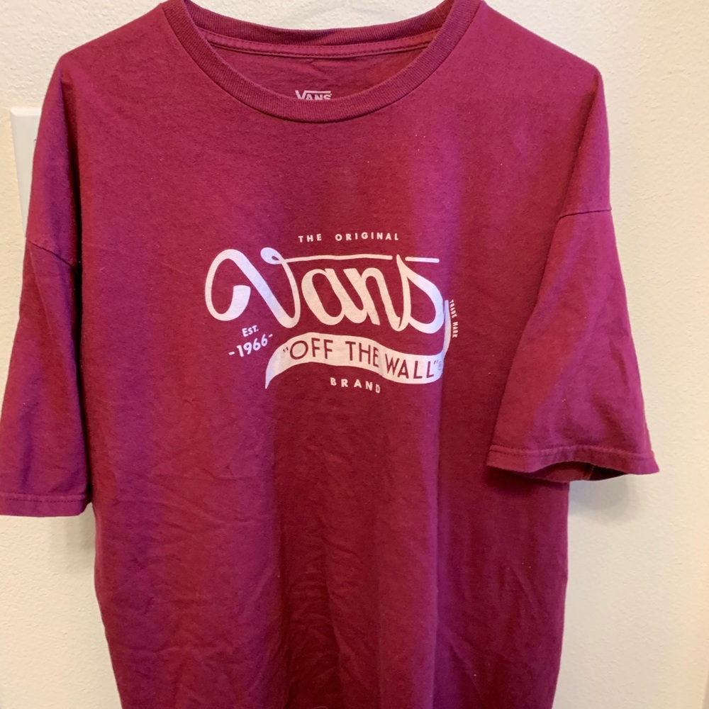 burgundy vans tee